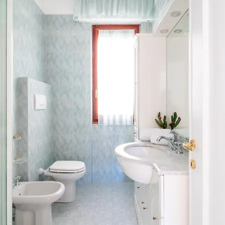 Apartment Blue Door *